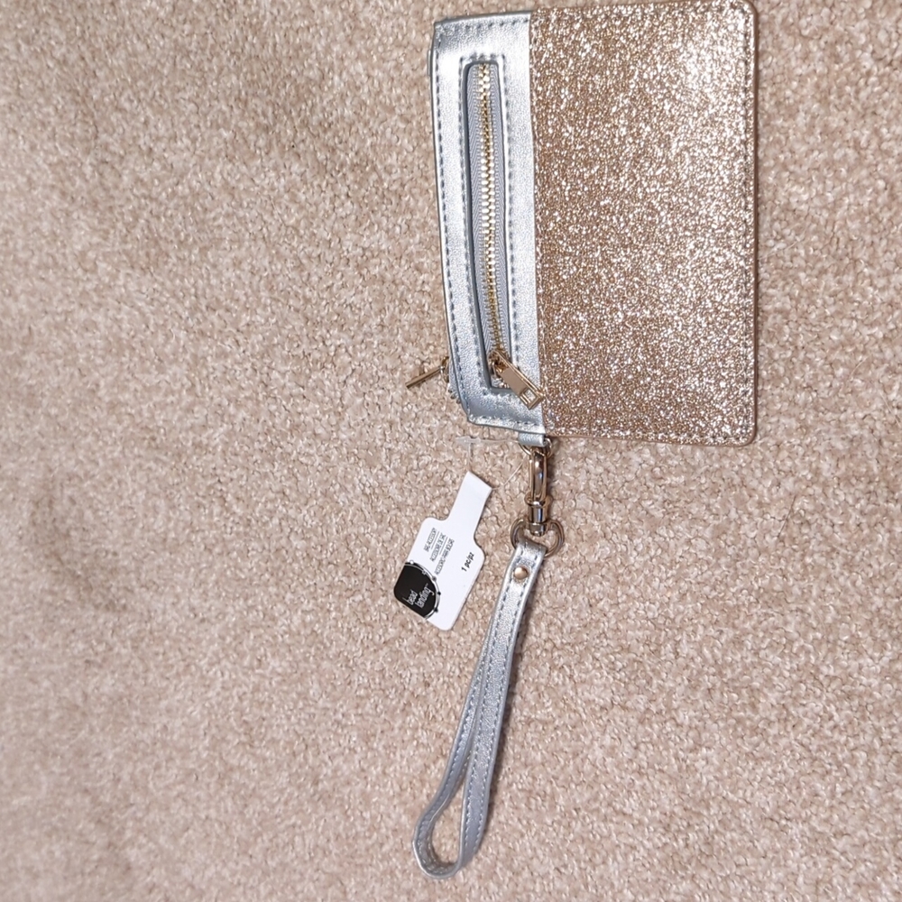 NWT wristlet